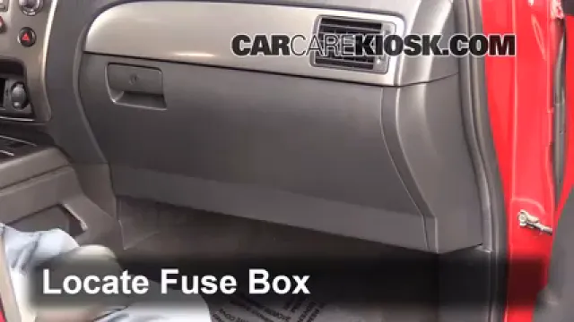 2009 Nissan Armada SE 5.6L V8 FlexFuel Fuse (Interior) Check